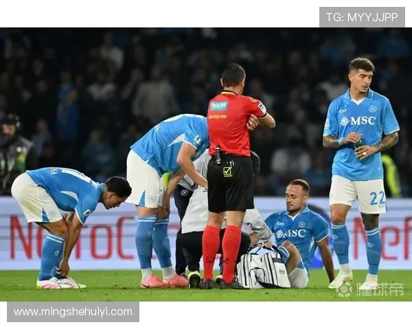 那不勒斯伤情更新洛博特卡与波利塔诺双双遭遇肌肉撕裂困扰
