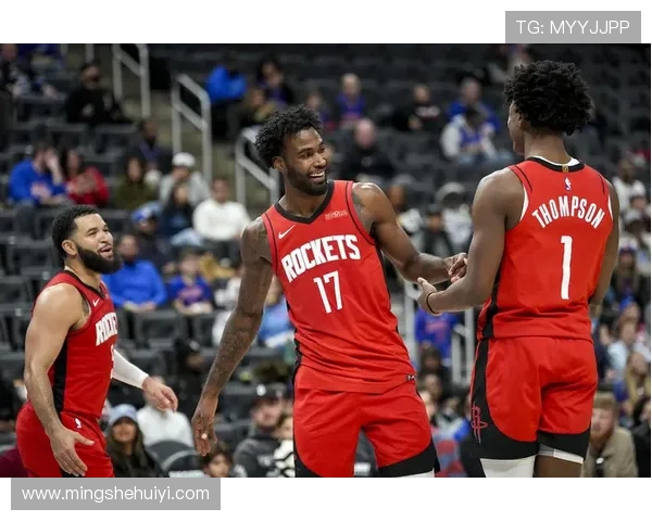 阿里纳斯称赞火箭队身高优势如同奥运中国男篮每位球员均超两米一