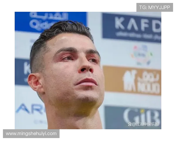 C罗愤怒出局后迅速返回更衣室沙特媒体独家报道比赛心情